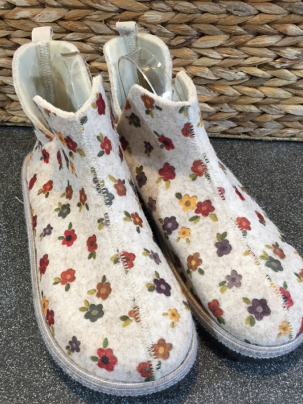 Unity in Diversity Cream Wool Slipper Bootie with Multicolor Floral Print - Picture 4 of 11